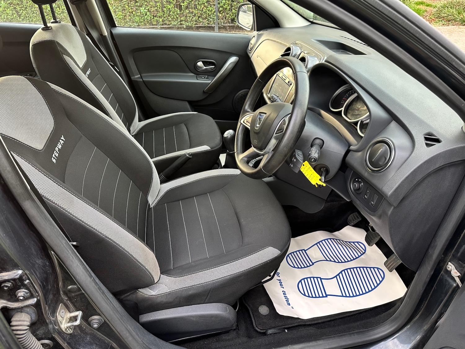 Used Dacia Sandero Stepway 2017 for sale - 76159823: Photo 9