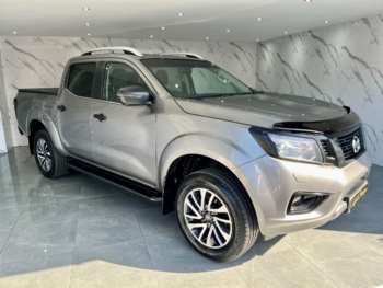 Used Nissan Navara 2016 for sale - 74693532: Photo