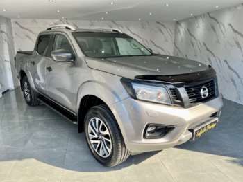 Used Nissan Navara 2016 for sale - 74693532: Photo