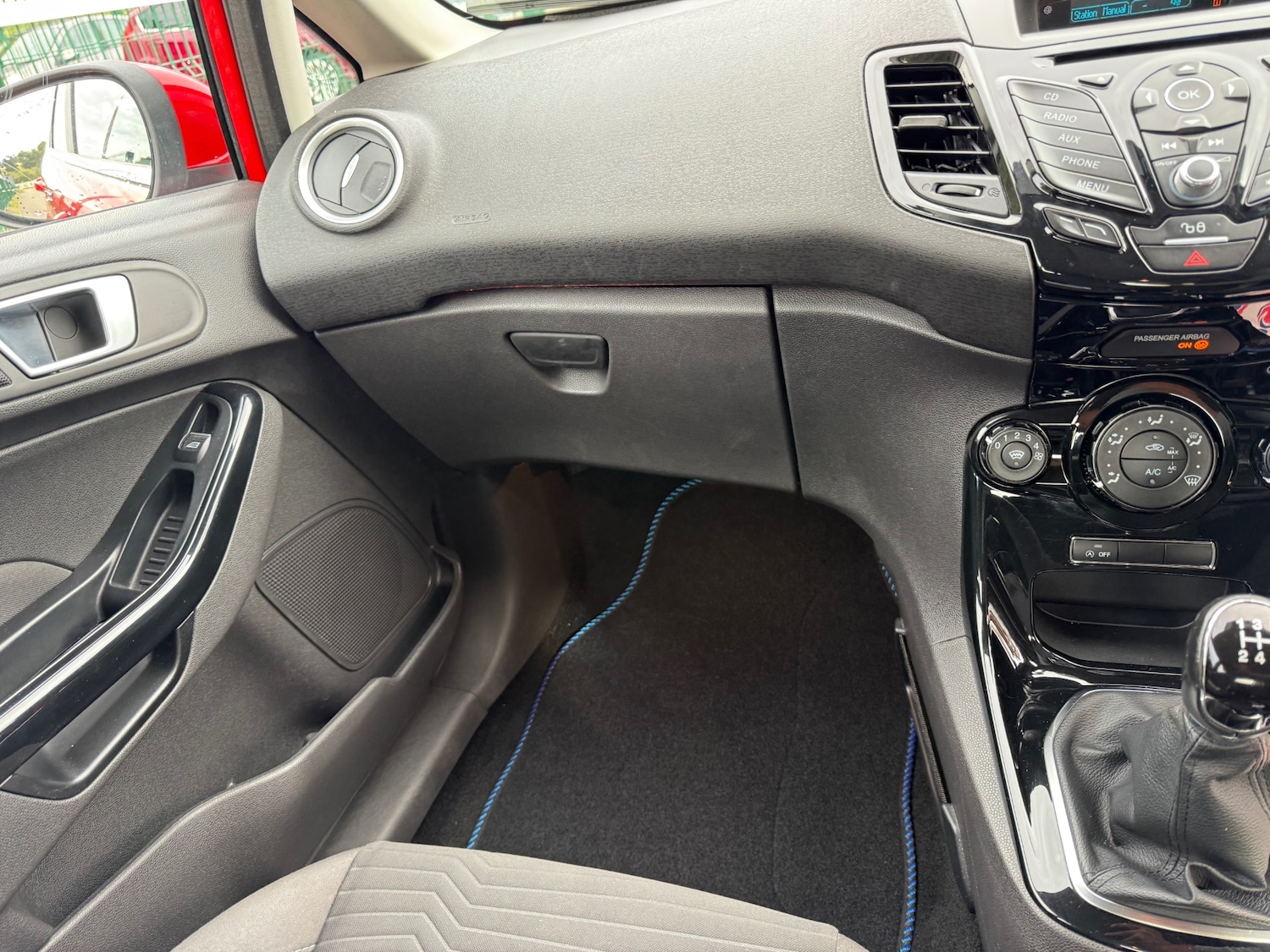 Used Ford Fiesta 2015 for sale - 76011995: Photo 18