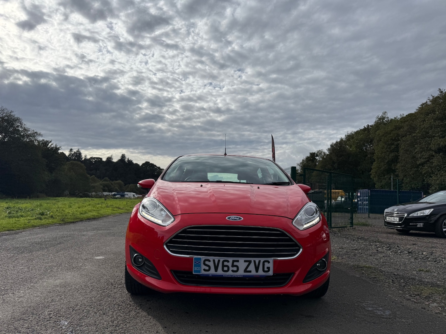 Used Ford Fiesta 2015 for sale - 76011995: Photo 2