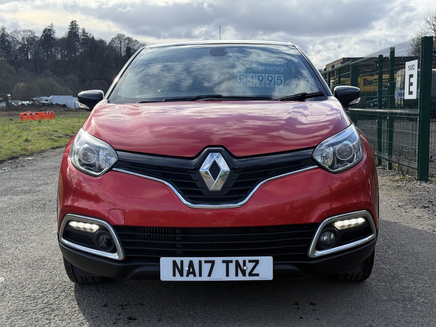 Used Renault Captur 2017 for sale - 78145885: Photo 2