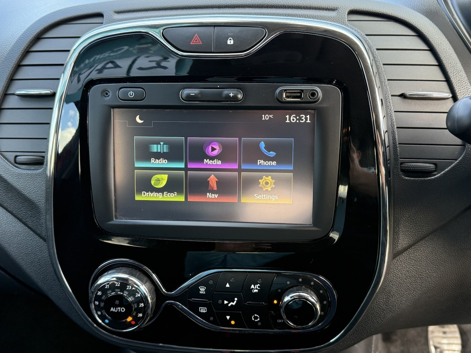 Used Renault Captur 2017 for sale - 78145885: Photo 23