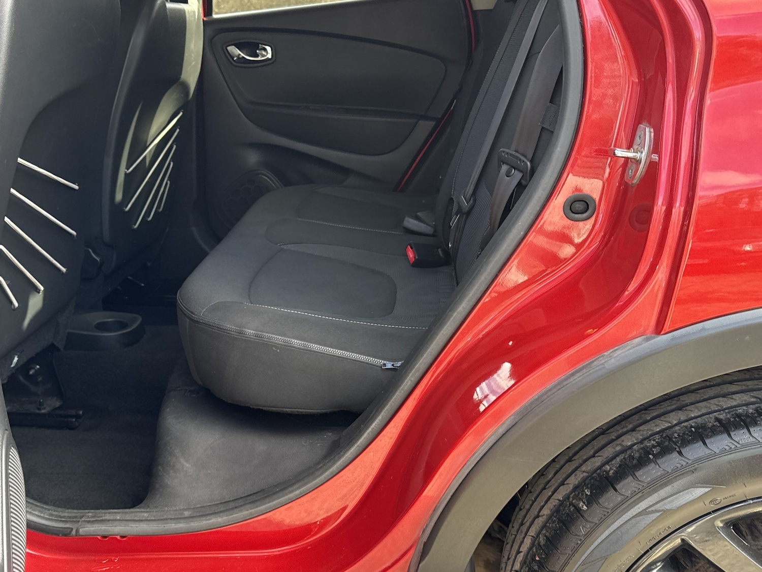 Used Renault Captur 2017 for sale - 78145885: Photo 33