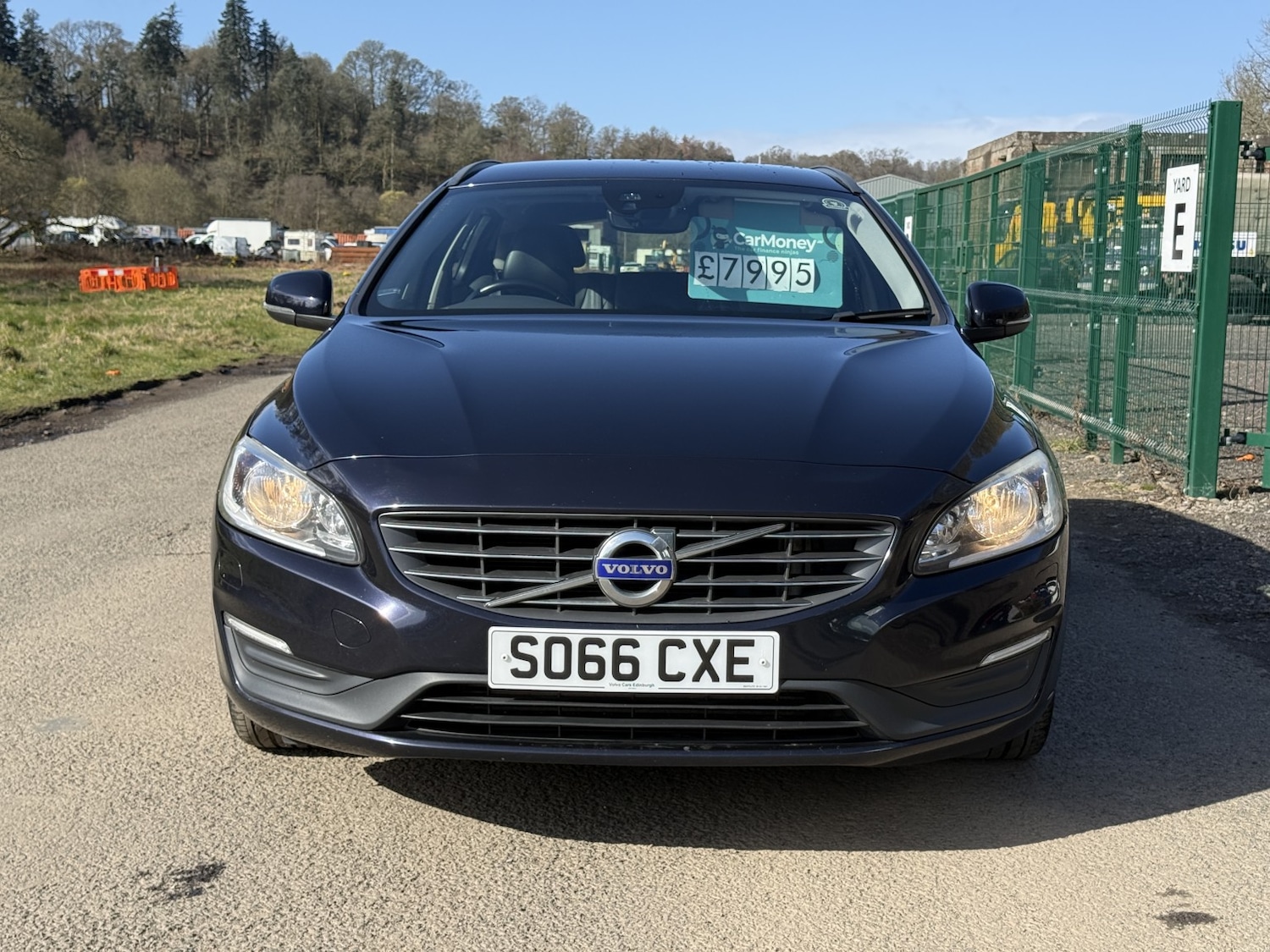 Used Volvo V60 2017 for sale - 78070569: Photo 2