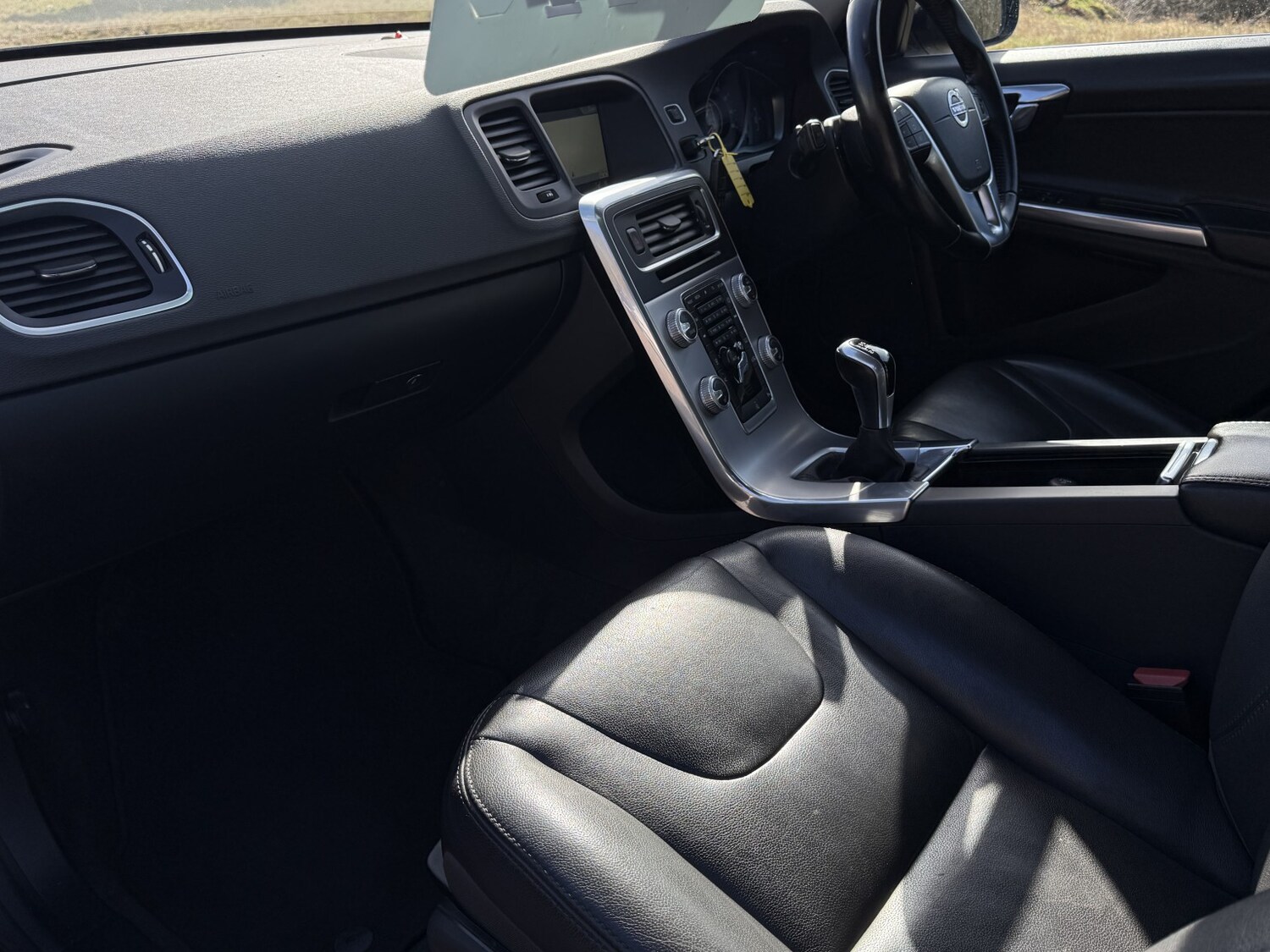 Used Volvo V60 2017 for sale - 78070569: Photo 36