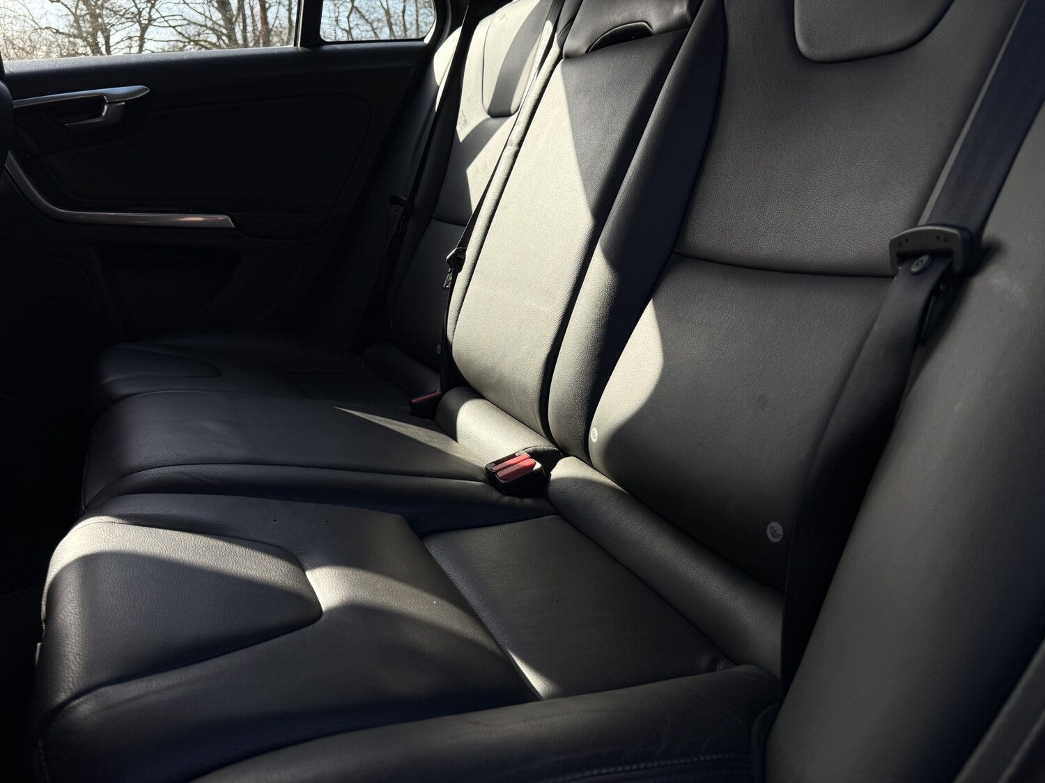 Used Volvo V60 2017 for sale - 78070569: Photo 38