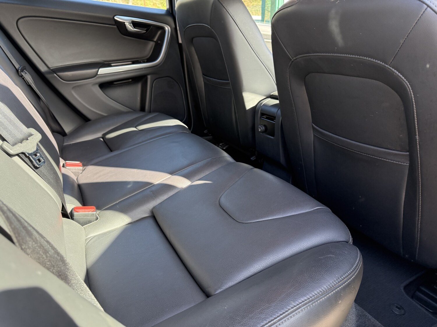 Used Volvo V60 2017 for sale - 78070569: Photo 42