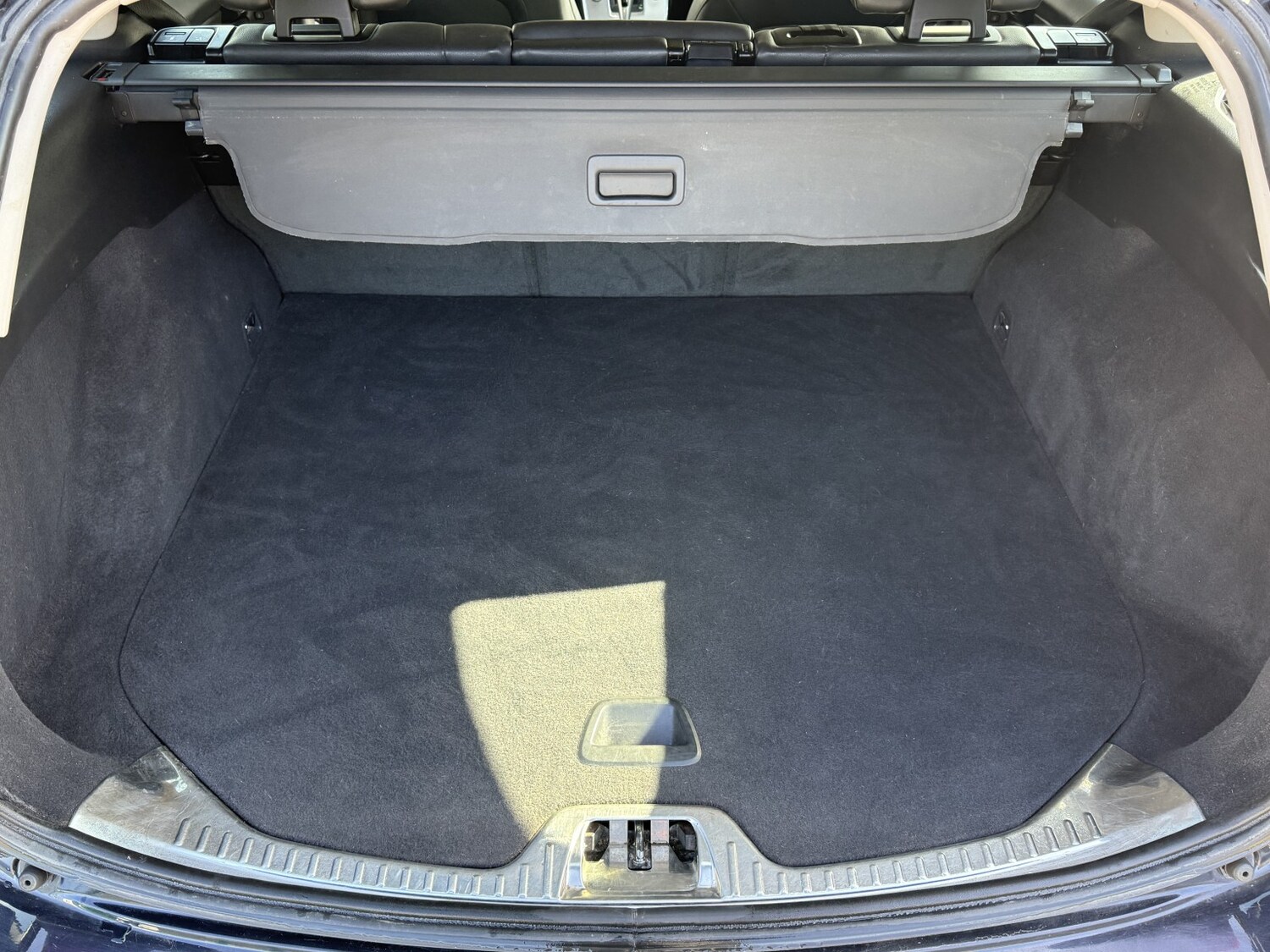 Used Volvo V60 2017 for sale - 78070569: Photo 46