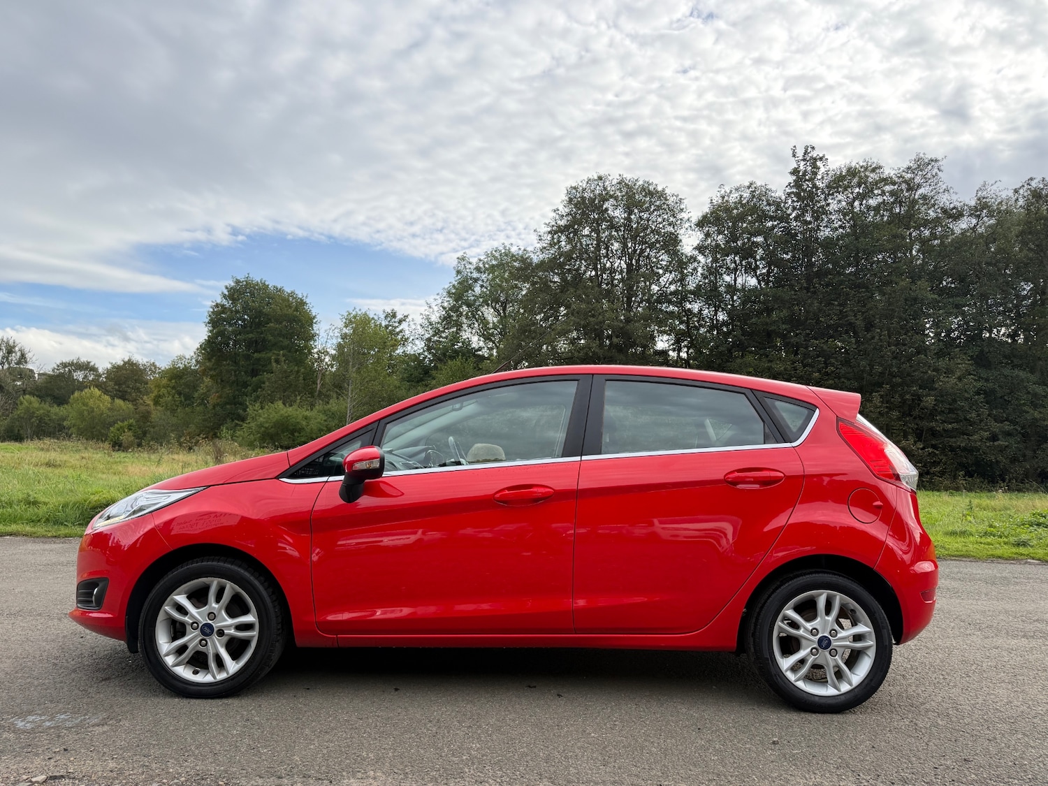 Used Ford Fiesta 2015 for sale - 76853380: Photo 9