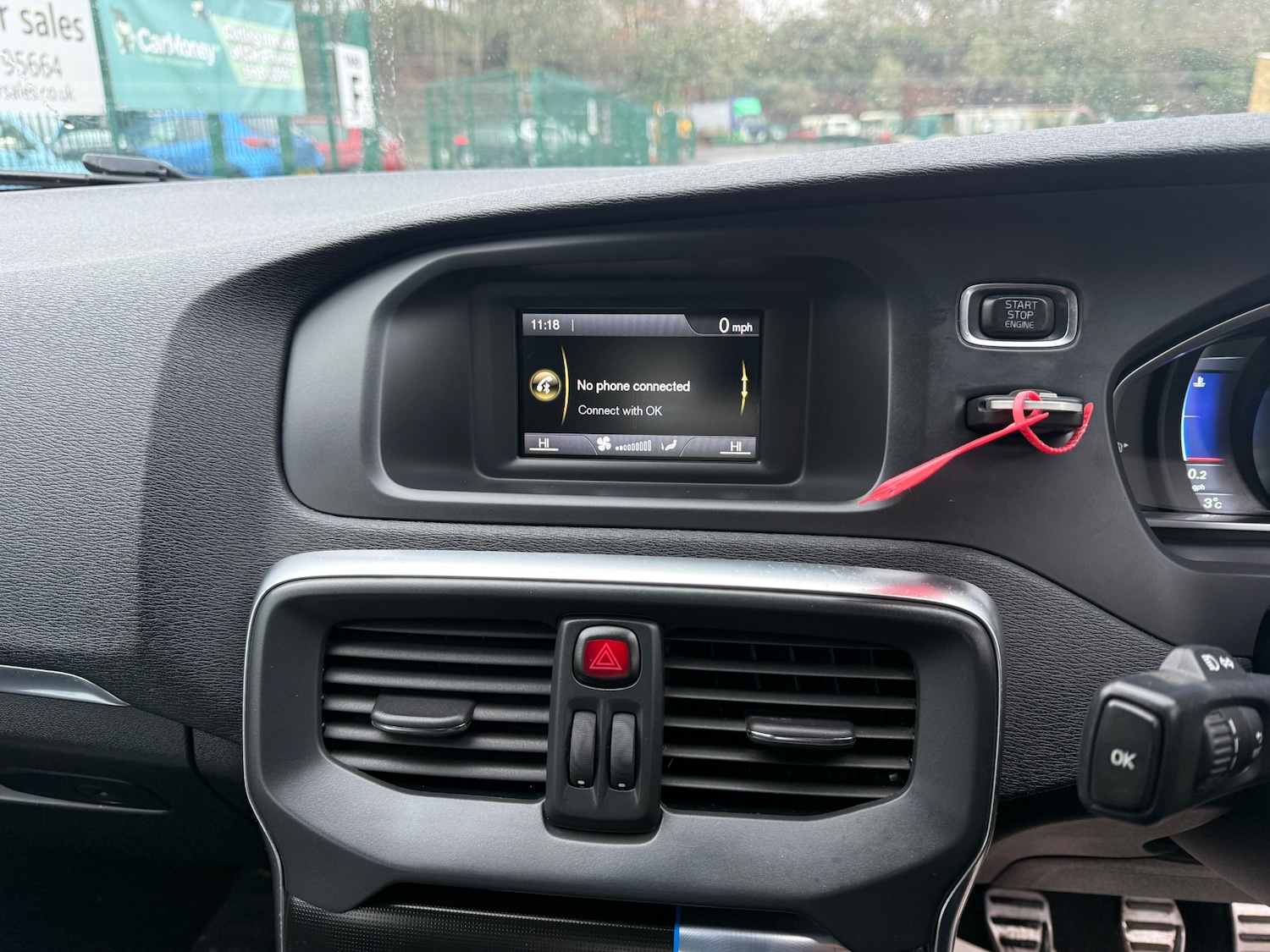 Used Volvo V40 2014 for sale - 77324744: Photo 24