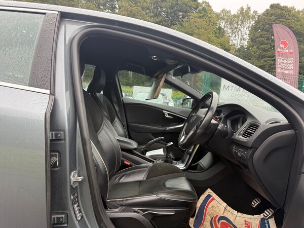 Used Volvo V40 2014 for sale - 74918874: Photo 16