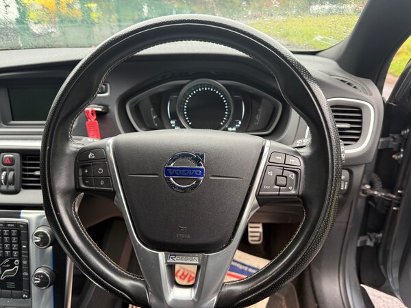 Used Volvo V40 2014 for sale - 74918874: Photo 17