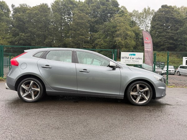 Used Volvo V40 2014 for sale - 74918874: Photo 4