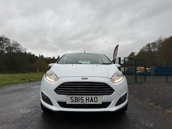 Used Ford Fiesta 2015 for sale - 76431135: Photo