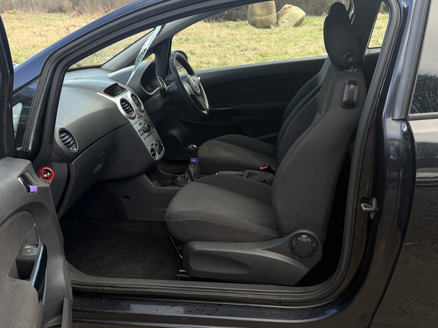 Used Vauxhall Corsa 2011 for sale - 78112110: Photo 28