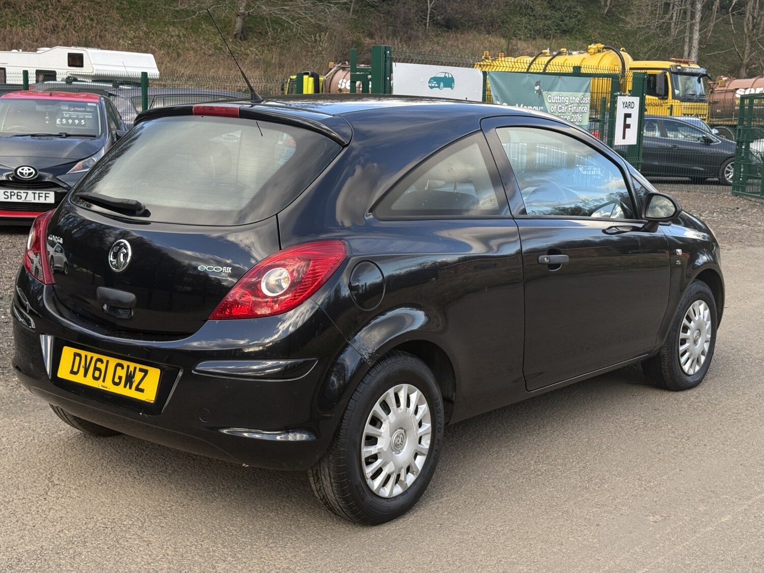 Used Vauxhall Corsa 2011 for sale - 78112110: Photo 6