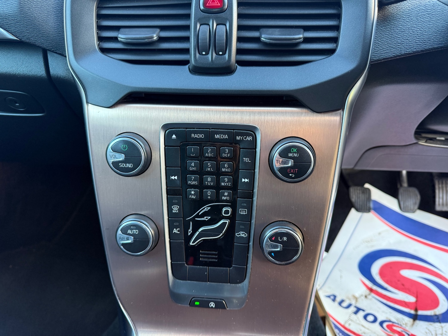 Used Volvo V40 2013 for sale - 76750217: Photo 23