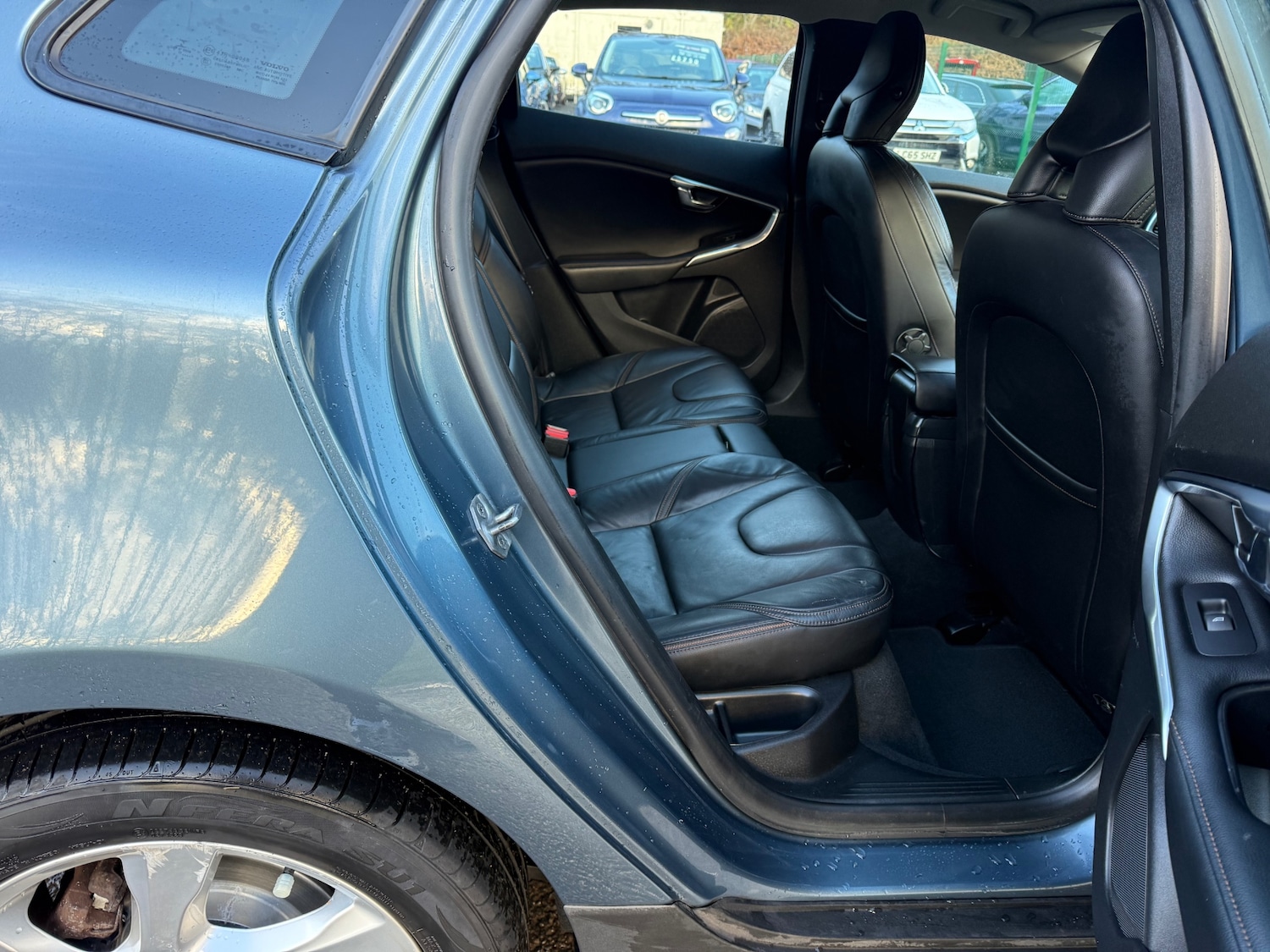 Used Volvo V40 2013 for sale - 76750217: Photo 25