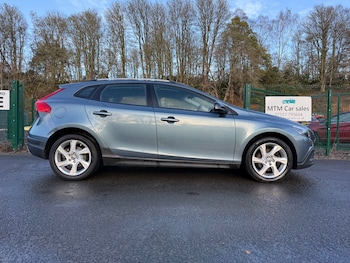 Used Volvo V40 2013 for sale - 76750217: Photo