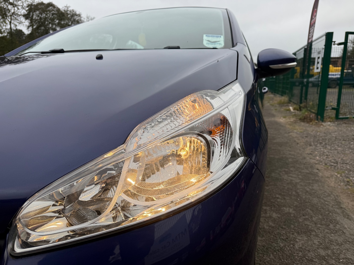 Used Peugeot 208 2014 for sale - 76853384: Photo 10