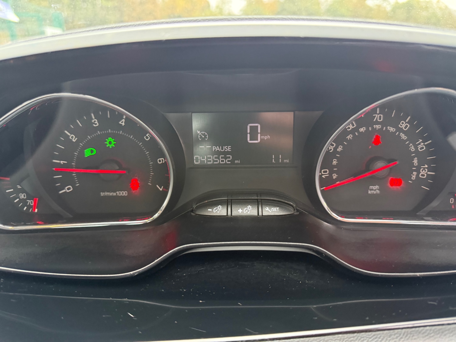 Used Peugeot 208 2014 for sale - 76853384: Photo 17