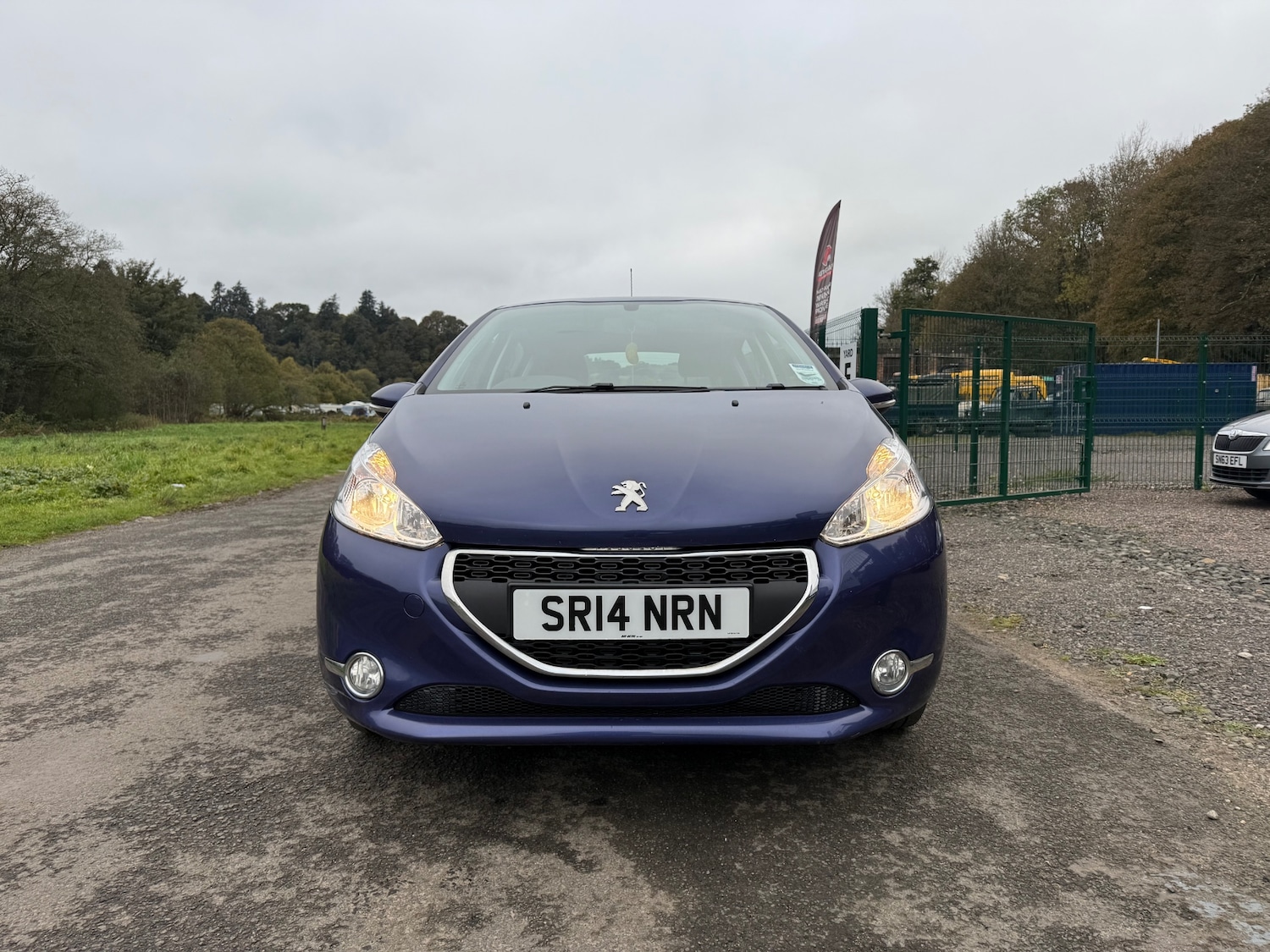 Used Peugeot 208 2014 for sale - 76853384: Photo 2