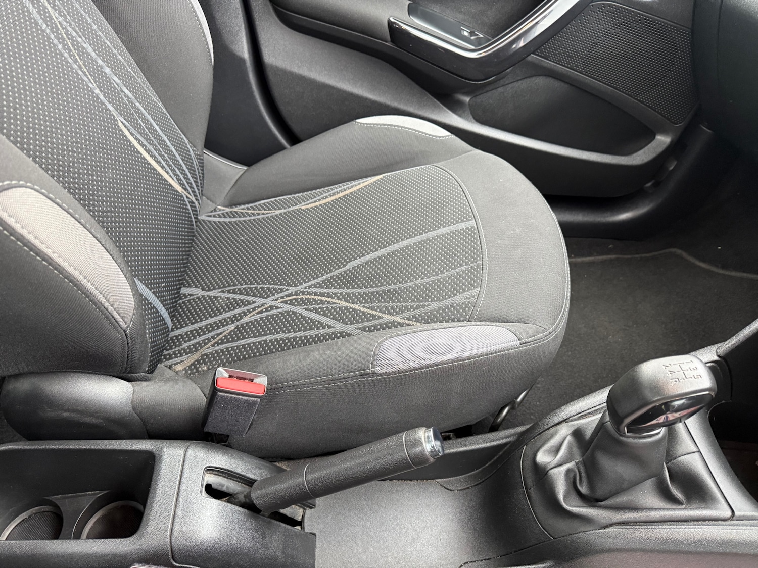 Used Peugeot 208 2014 for sale - 76853384: Photo 20