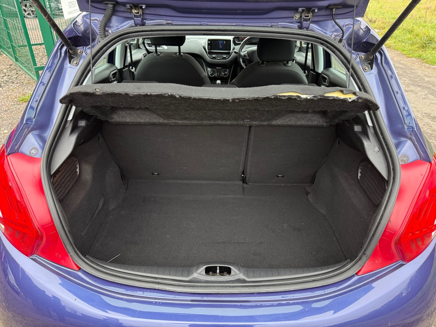 Used Peugeot 208 2014 for sale - 76853384: Photo 26