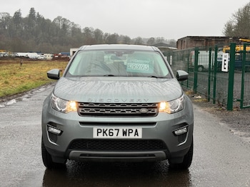 Used Land Rover Discovery Sport 2017 for sale - 77577814: Photo