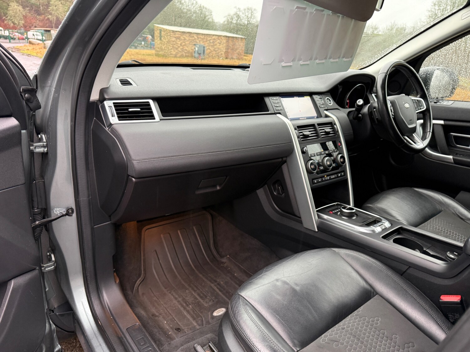 Used Land Rover Discovery Sport 2017 for sale - 77577814: Photo 32