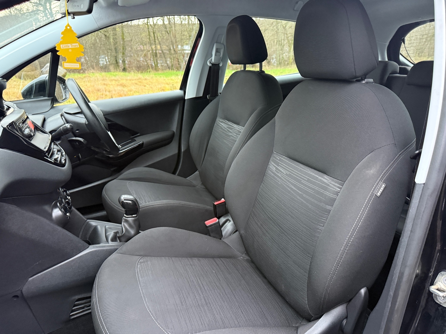 Used Peugeot 208 2013 for sale - 76940060: Photo 26