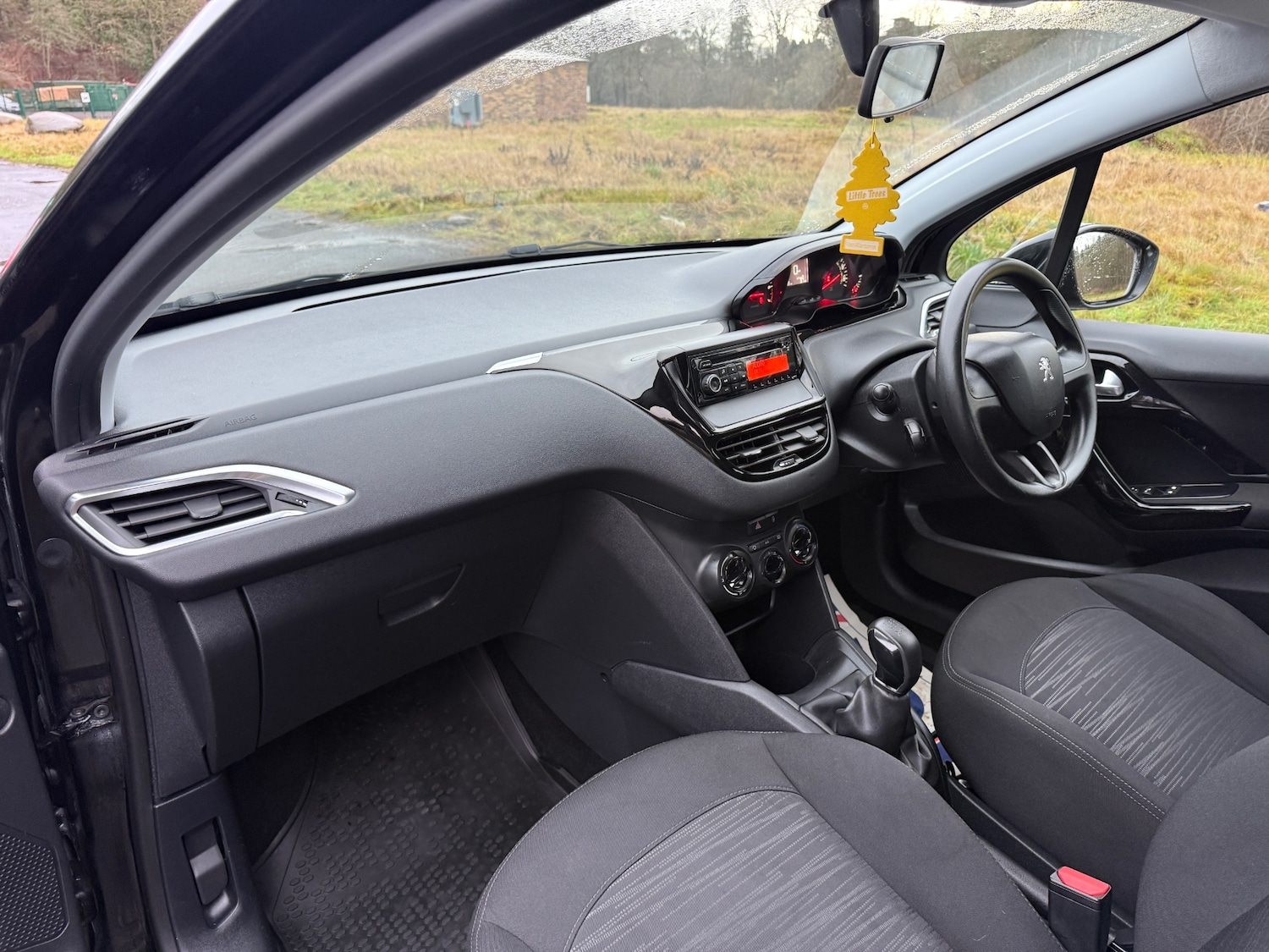 Used Peugeot 208 2013 for sale - 76940060: Photo 27