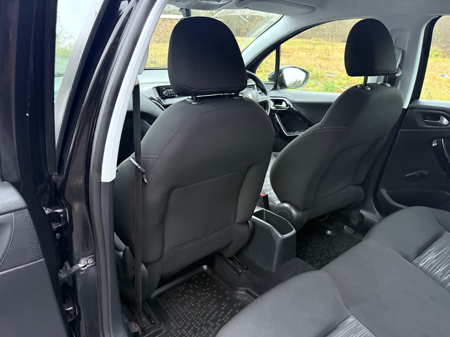 Used Peugeot 208 2013 for sale - 76940060: Photo 29