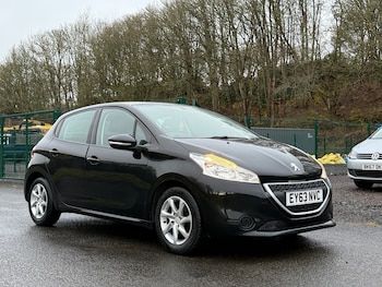 Used Peugeot 208 2013 for sale - 76940060: Photo