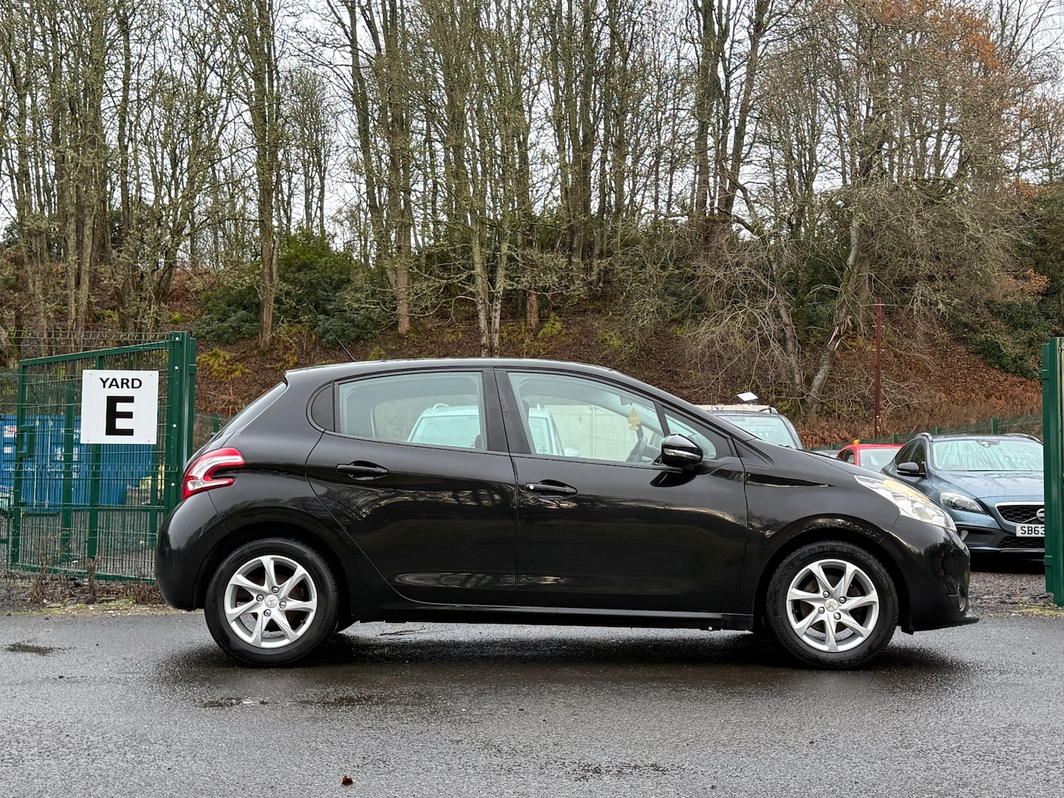 Used Peugeot 208 2013 for sale - 76940060: Photo 4