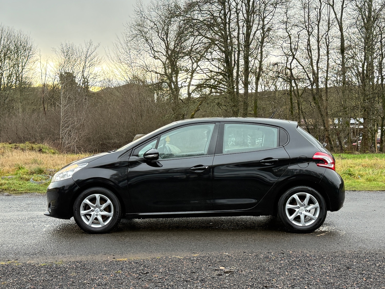 Used Peugeot 208 2013 for sale - 76940060: Photo 9