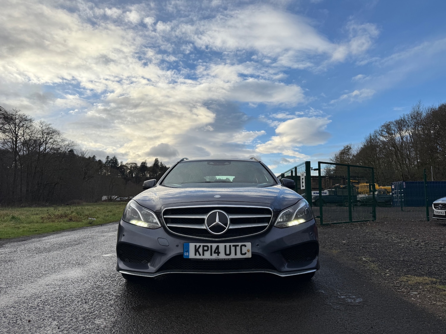 Used Mercedes-Benz E Class 2014 for sale - 76694694: Photo 2