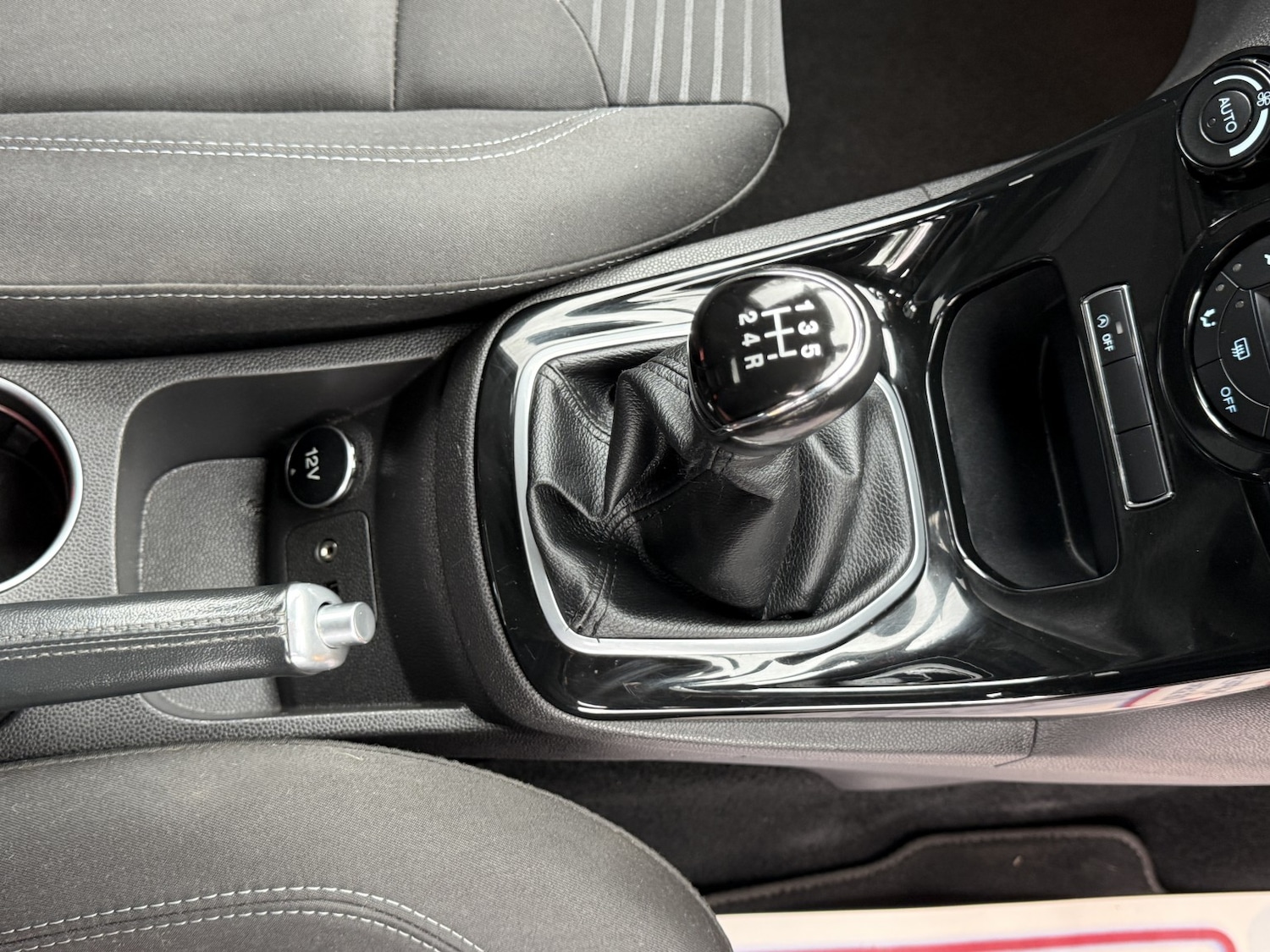 Used Ford Fiesta 2014 for sale - 78031680: Photo 25