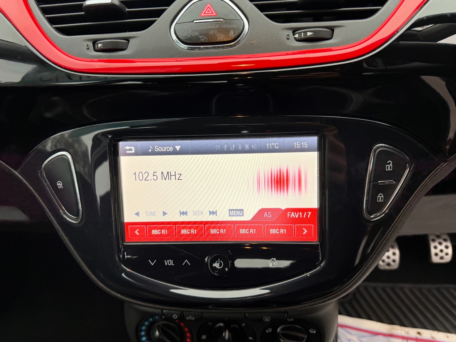 Used Vauxhall Corsa 2015 for sale - 77664972: Photo 23