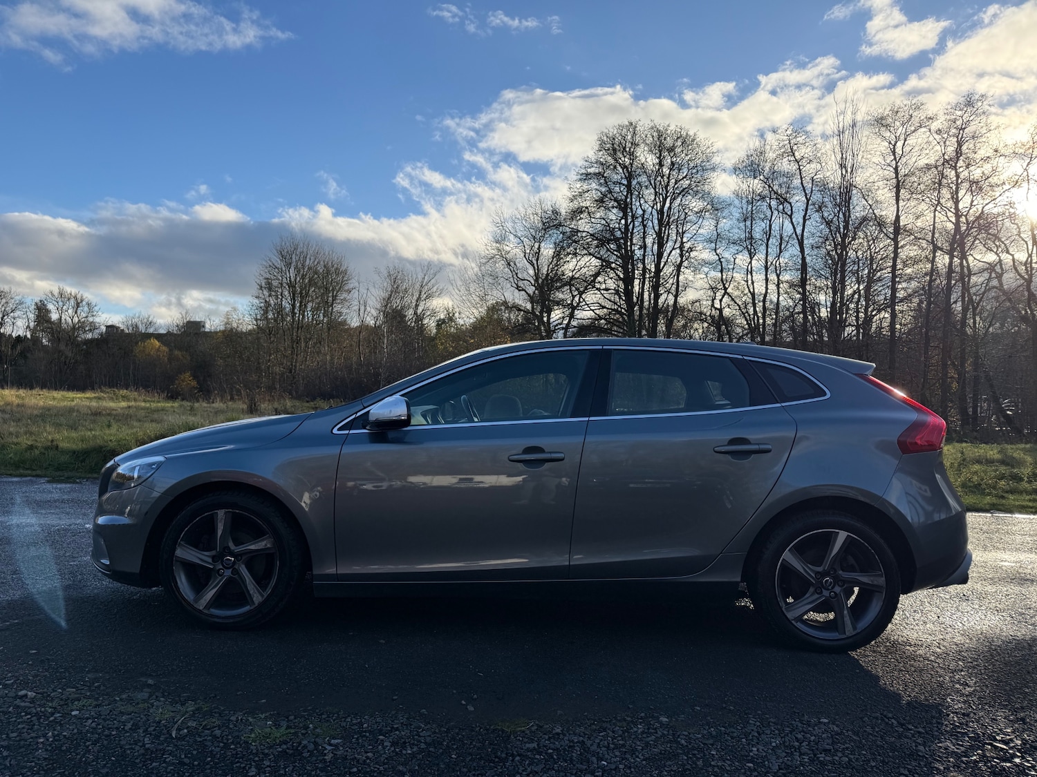 Used Volvo V40 2014 for sale - 76540928: Photo 8