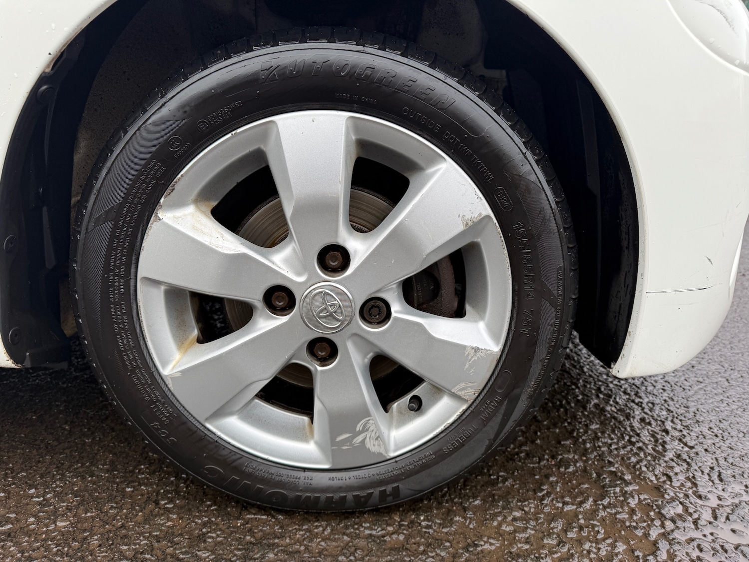 Used Toyota AYGO 2012 for sale - 76855336: Photo 11