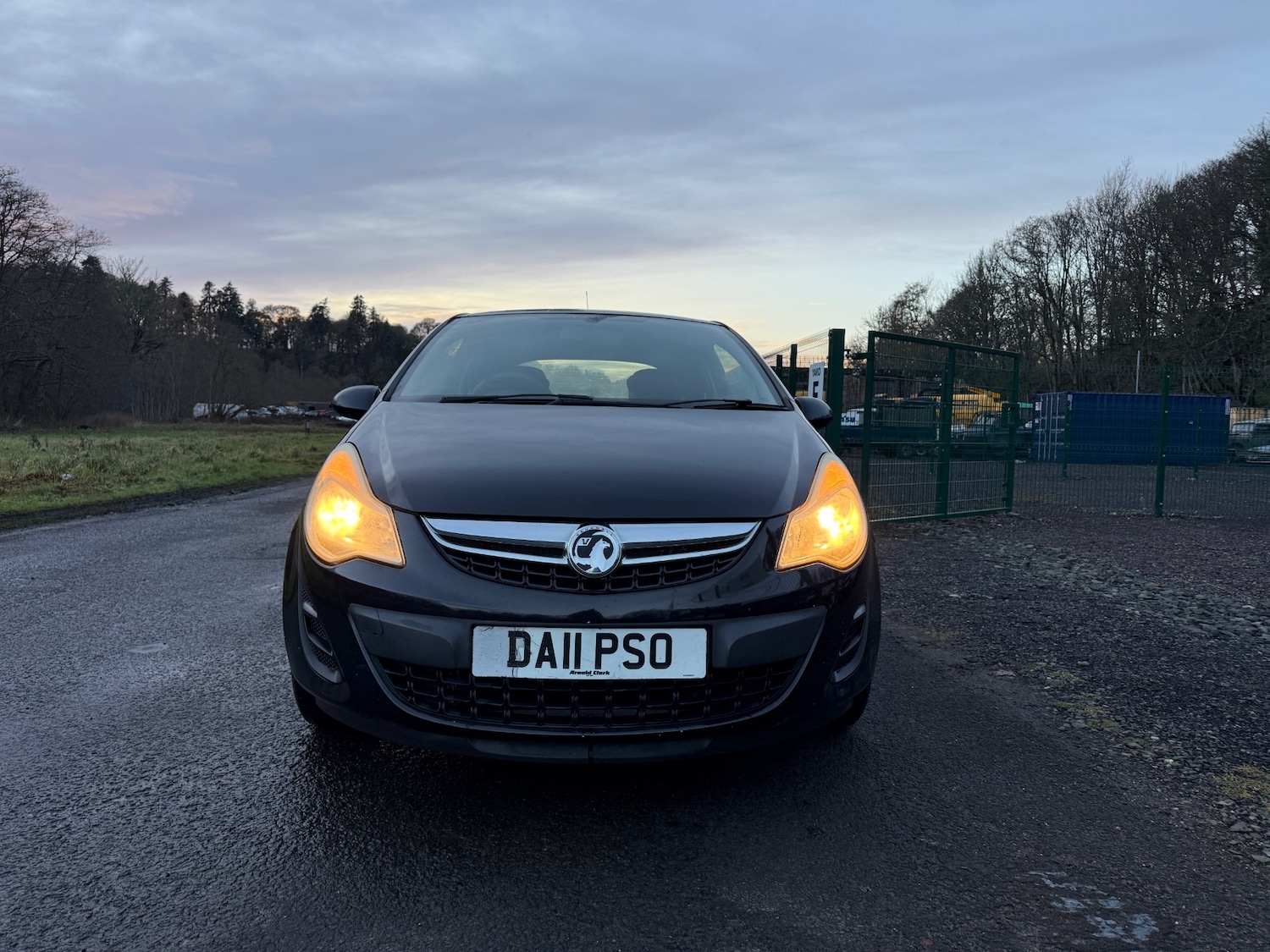 Used Vauxhall Corsa 2011 for sale - 76855340: Photo 2
