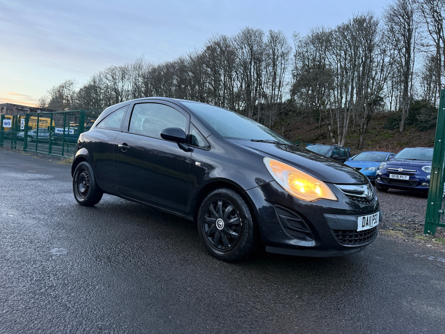 Used Vauxhall Corsa 2011 for sale - 76855340: Photo 3