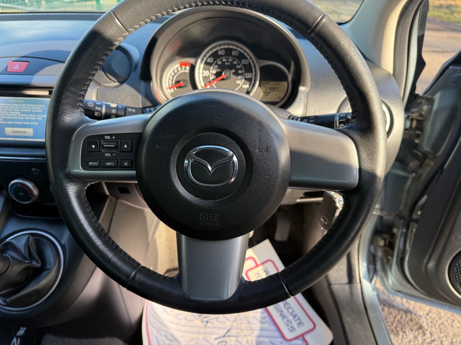 Used Mazda Mazda2 2012 for sale - 77581237: Photo 21