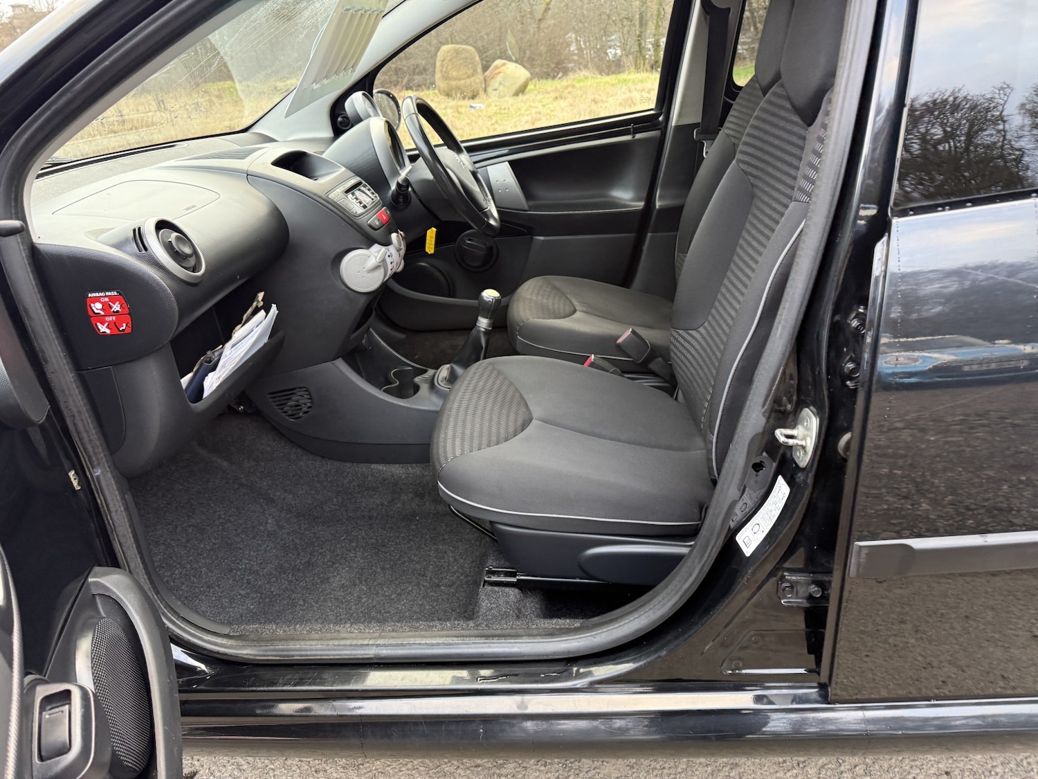 Used Peugeot 107 2014 for sale - 77801776: Photo 28