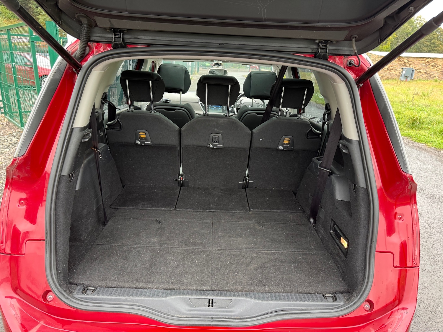 Used Citroen C4 Grand Picasso 2014 for sale - 76120396: Photo 28