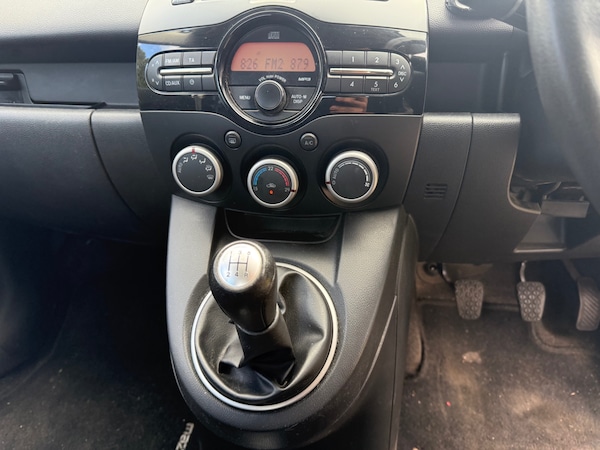 Used Mazda Mazda2 2011 for sale - 76134562: Photo 16