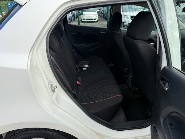 Used Mazda Mazda2 2011 for sale - 76134562: Photo 17