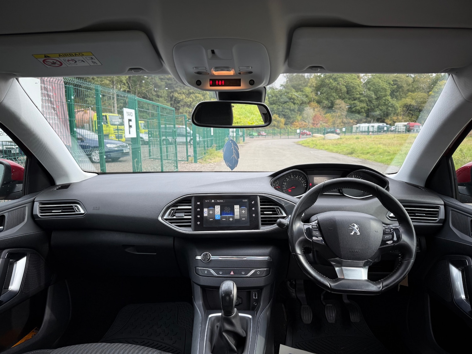 Used Peugeot 308 2015 for sale - 76104033: Photo 15